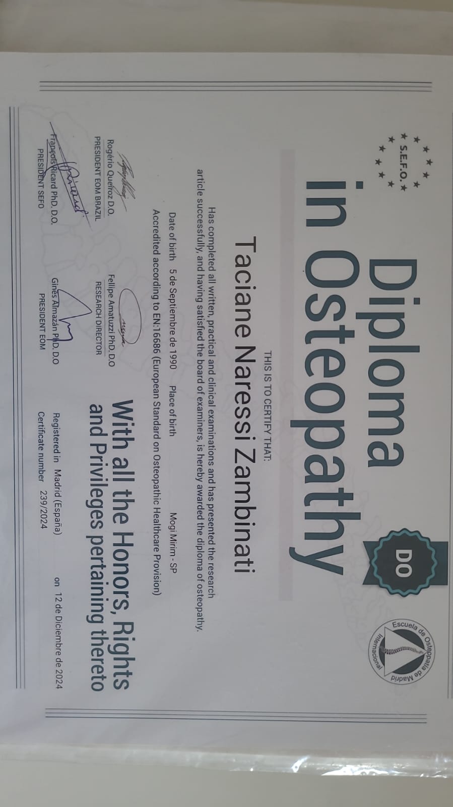 Certificado de Especialização em Osteopatia - Taciane Naressi